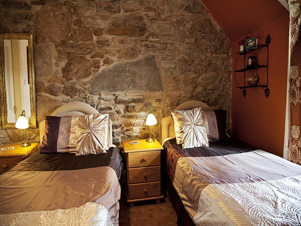 Roslin Cottage Календер Номер фото
